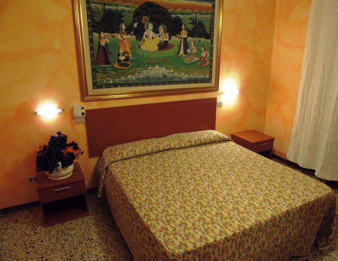 Hotel Arno تْشيانشانو  تيرمي المظهر الخارجي الصورة