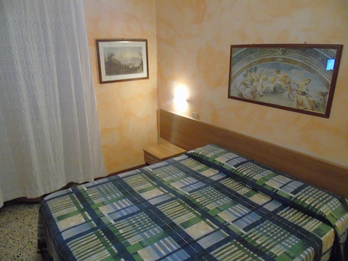 Hotel Arno تْشيانشانو  تيرمي المظهر الخارجي الصورة